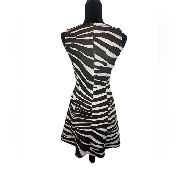 RARE MICHAEL KORS BROWN ZEBRA PRINT FIT & FLARE TRENDY COCKTAIL DRESS WOMENS 0 - Picture 4 of 7